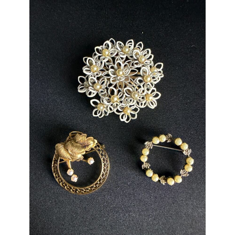 Vintage Pearl Brooch lot- 3 pc